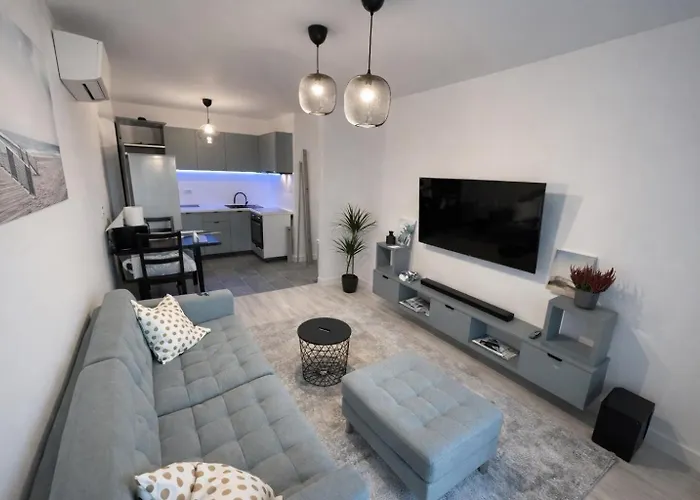 Διαμέρισμα Quiet Modern Near Romexpo - Balcony Βουκουρέστι