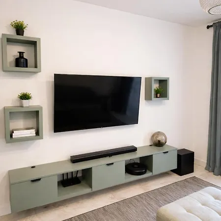 Апартаменты Quiet Modern Near Romexpo - Balcony Бухарест