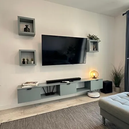 Modern Near Romexpo With Private Parking And Garden View Apartment *