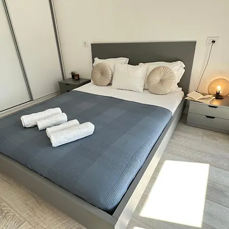 Apartment Modern Near Romexpo With Private Parking And Garden View *