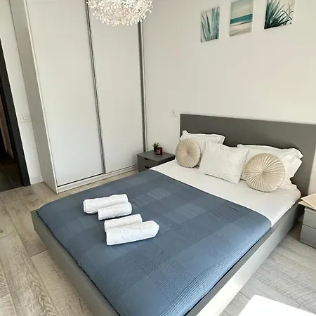 Modern Near Romexpo With Private Parking And Garden View Apartment *