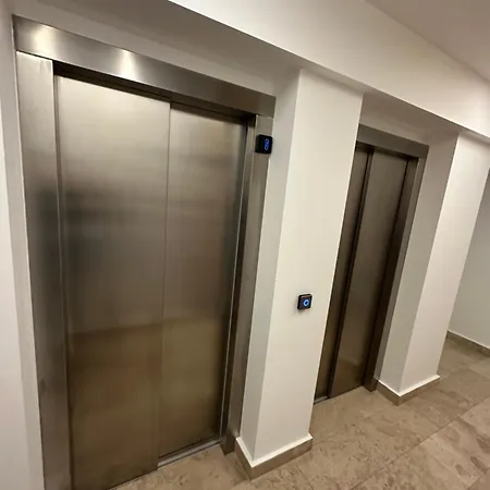 Apartment Modern Near Romexpo With Private Parking And Garden View *