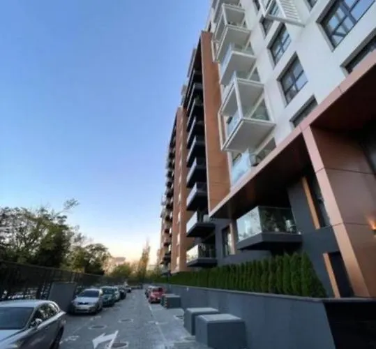 Quiet Modern Near Romexpo - Balcony