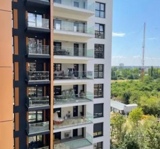 Quiet Modern Near Romexpo - Balcony